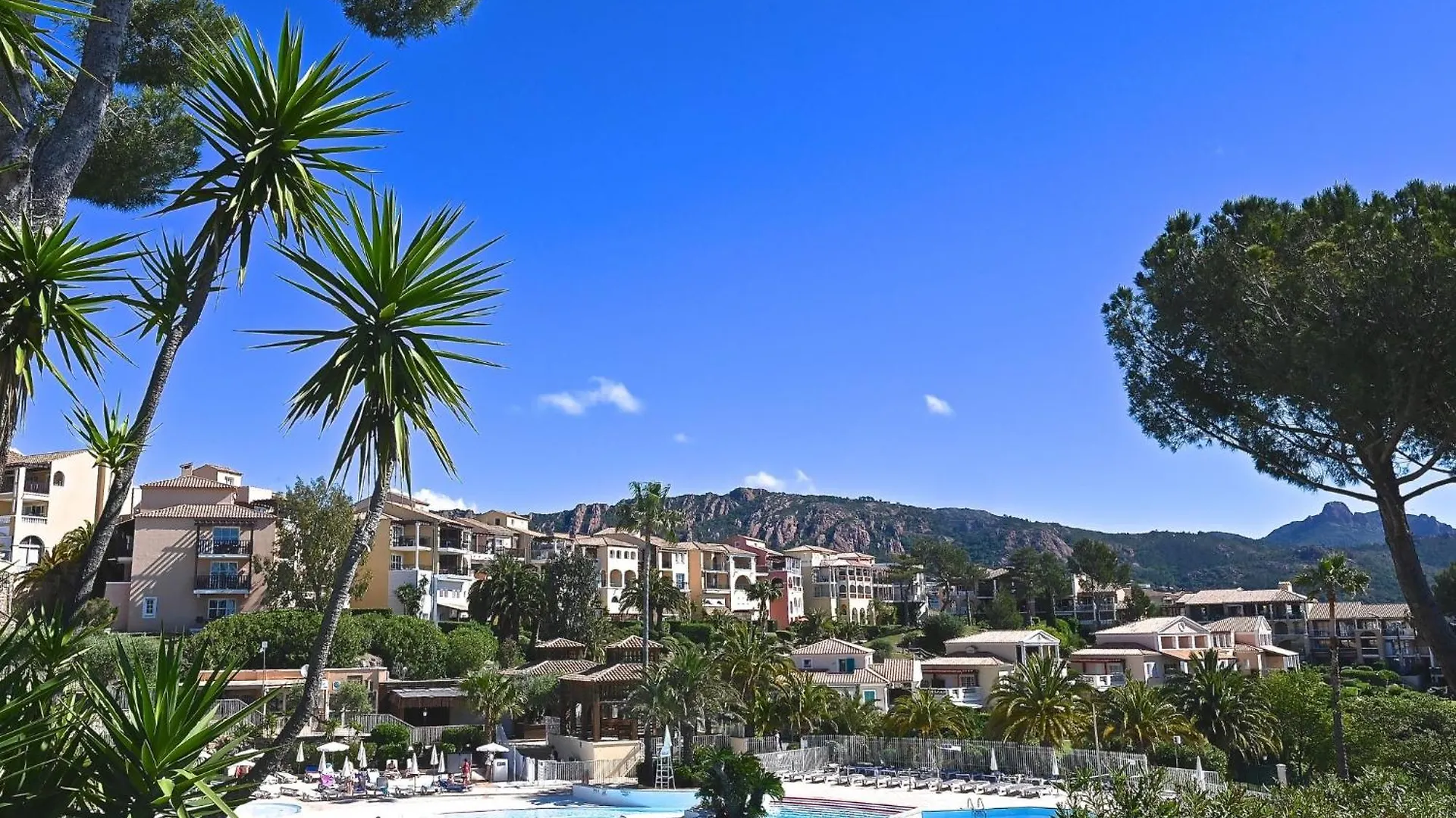 Saint-Raphaël Apartment Village Cap Esterel - L'Esquinade-97 By Interhome